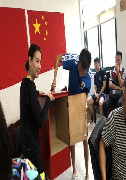 计票人检查票箱 计票人检查票箱